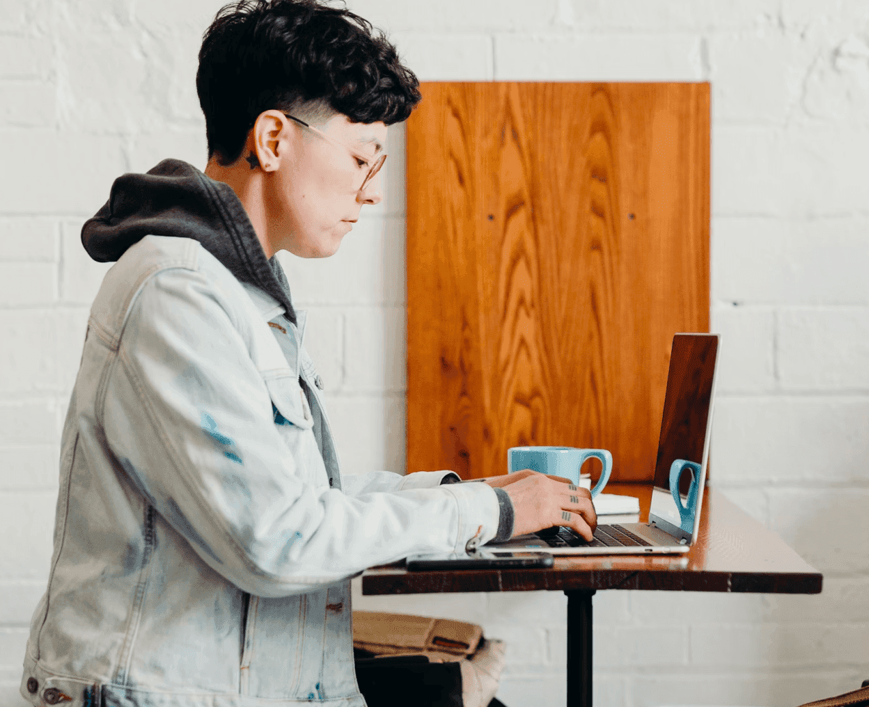 4 Best No-Code Web App Builders (With Example Apps)